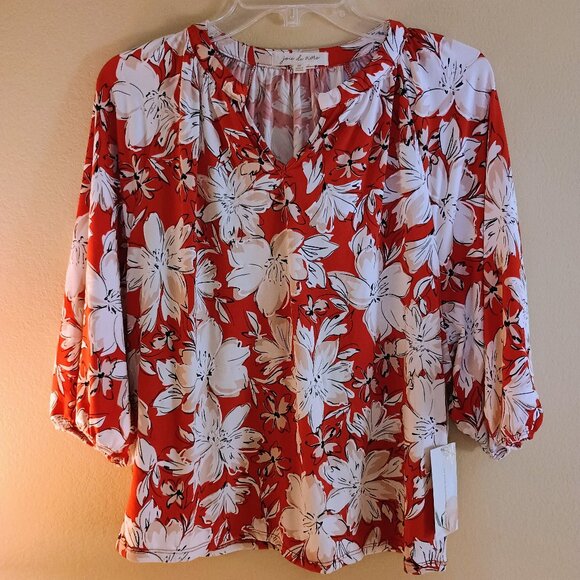 v neck blouse, size M floral top. - Picture 1 of 5